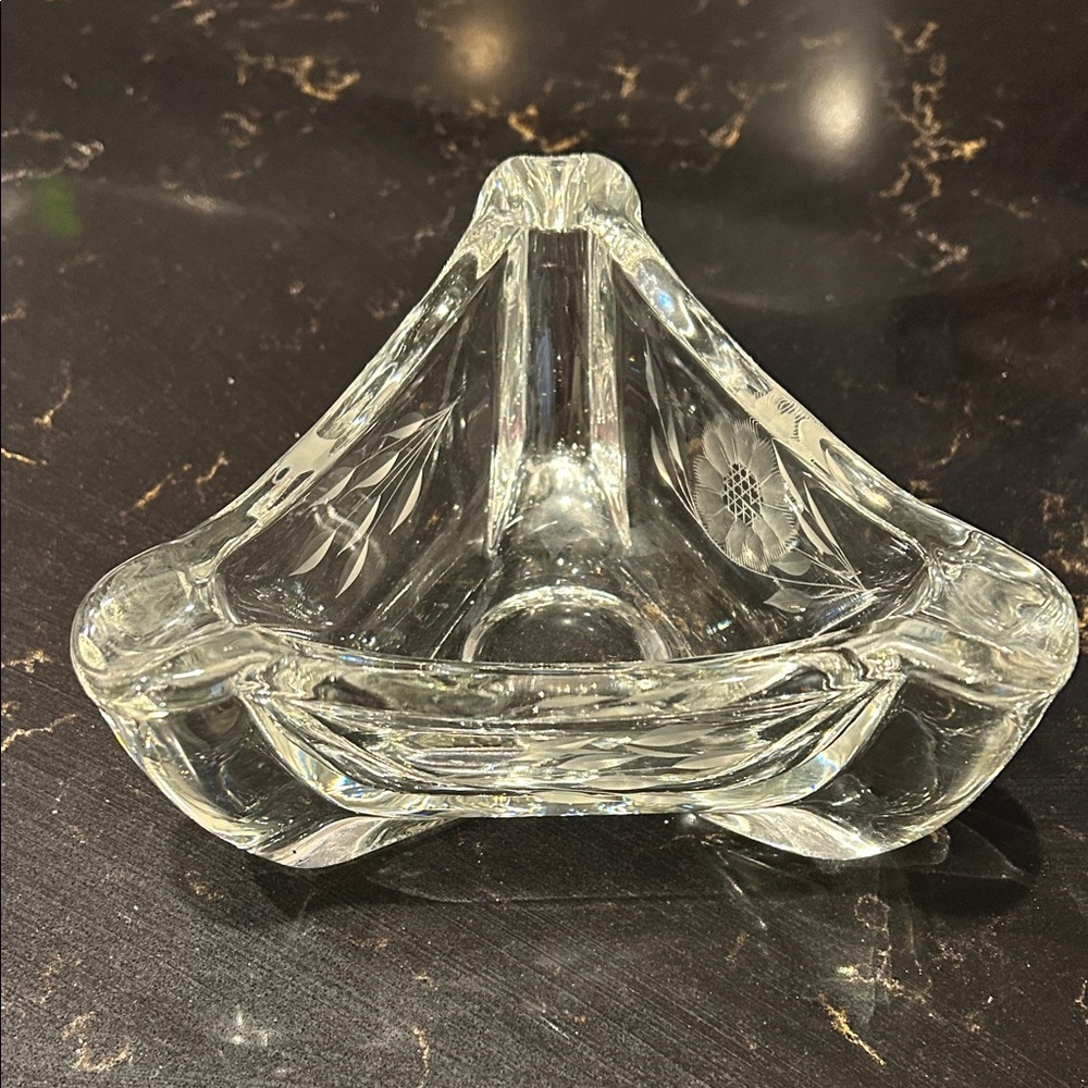 Elegant Clear Glass Decorative Dish/Ashtray